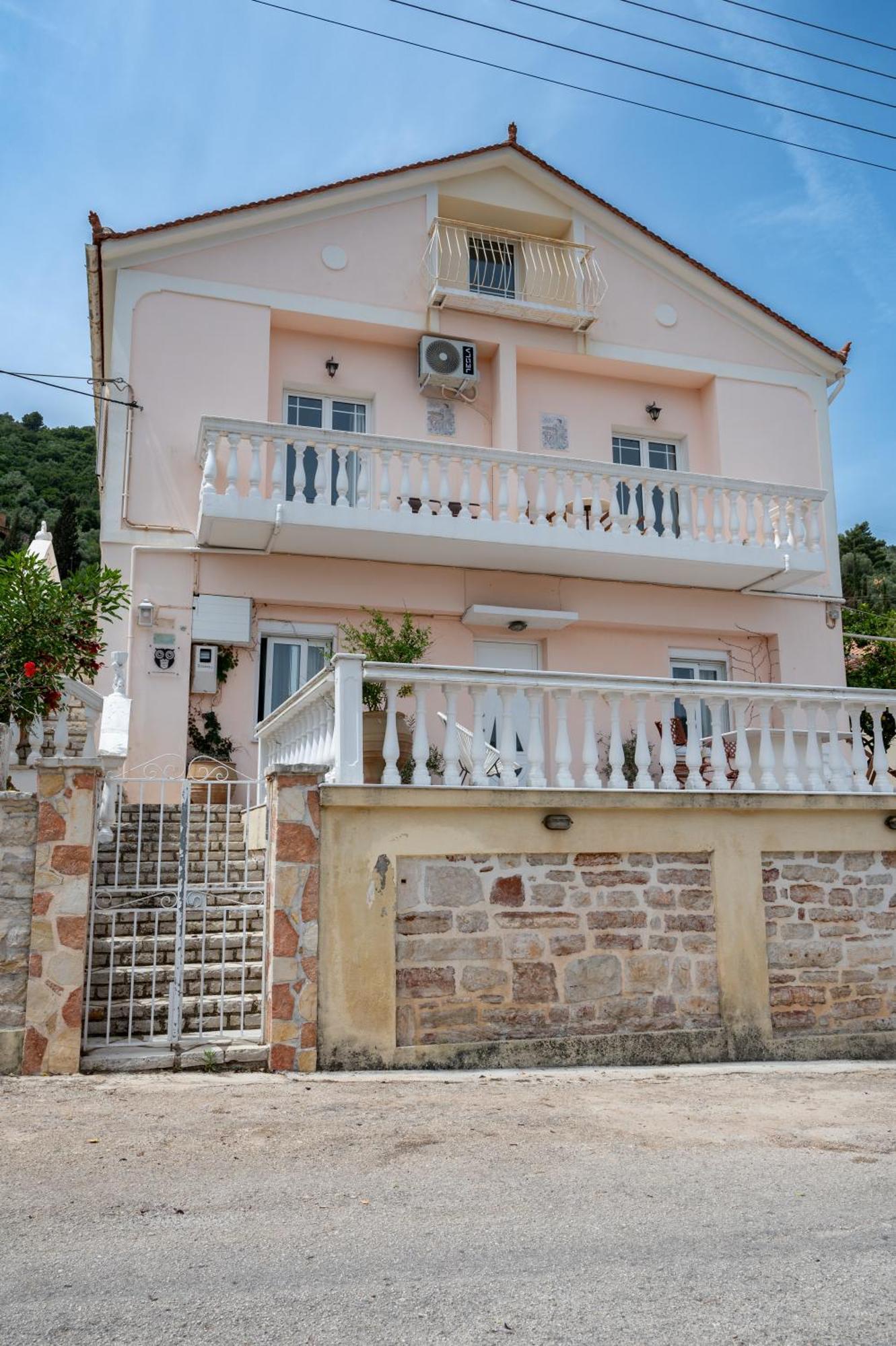 Koukouapartments & Suites Vathy  Buitenkant foto